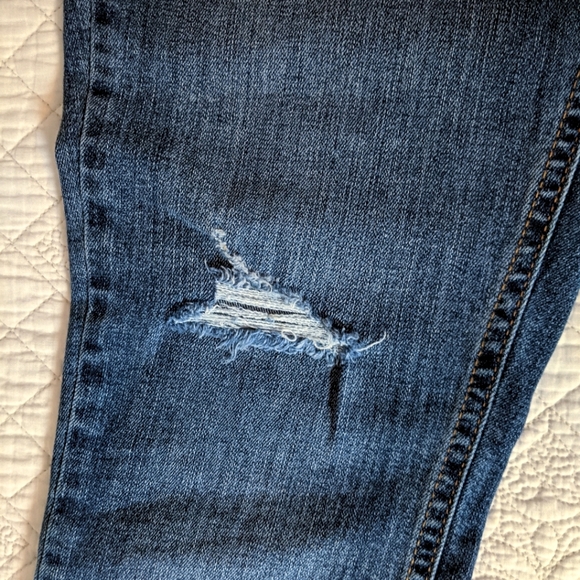 DYNDNM KATE denim jeans, hi-rise, distressed and raw, asymmetrical hem - Picture 5 of 8